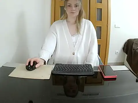 Adelyxveex online show from 11/28/25, 12:33