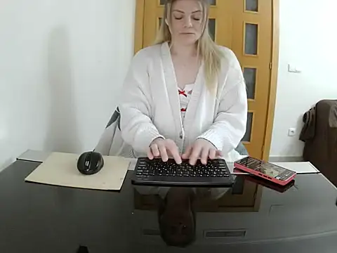 Adelyxveex online show from 12/03/25, 11:58