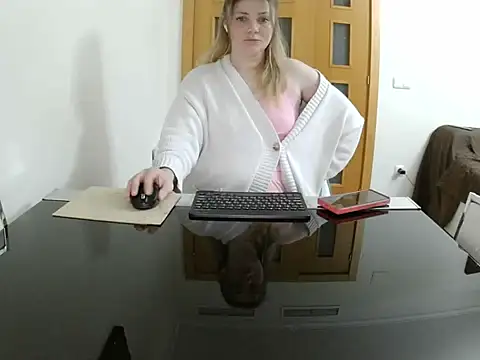 Adelyxveex online show from 01/10/26, 11:44