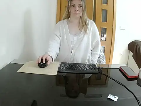 Adelyxveex online show from 12/18/25, 11:25