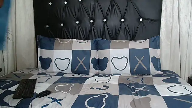 SavageHoney online show from 04/11/26, 08:23