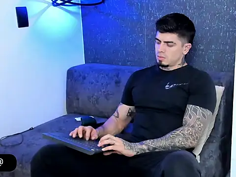  mrcock   online show from 04/12/26, 10:35