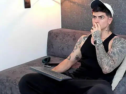  mrcock   online show from 03/04/26, 12:07