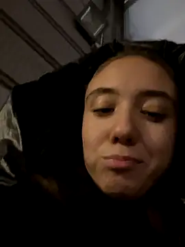 CristinaSw online show from 12/05/25, 08:17