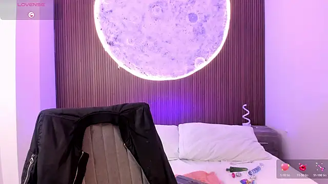 IvannaVolk  online show from 02/11/26, 06:35