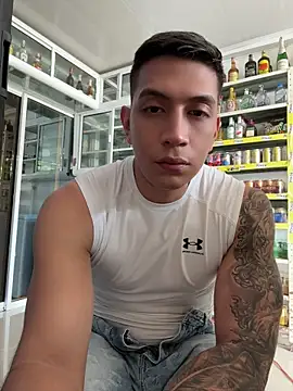 OliverWest04 online show from 05/19/26, 04:03