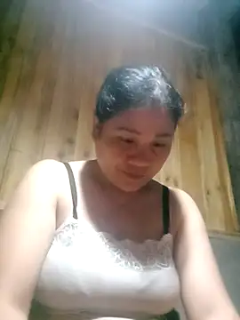 Snapshot of hey-bana chatting on 12/20/25, 11:02 hey-bana online show from 12/20/25, 11:02