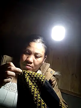 Snapshot of hey-bana chatting on 12/05/25, 01:10 hey-bana online show from 12/05/25, 01:10