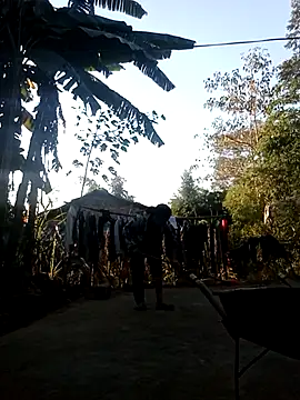 hey-bana online show from 11/28/25, 12:11