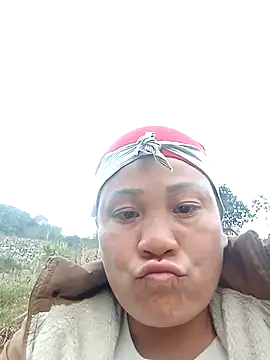 Snapshot of hey-bana chatting on 12/02/25, 10:17 hey-bana online show from 12/02/25, 10:17