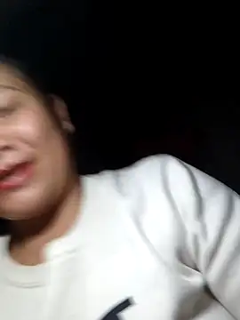 Snapshot of hey-bana chatting on 12/15/25, 08:31 hey-bana online show from 12/15/25, 08:31