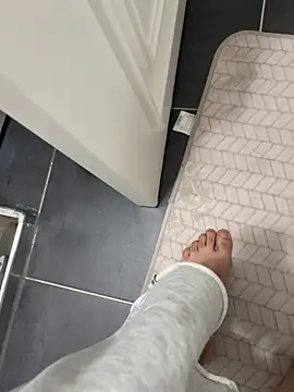 Bigefe online show from 12/19/25, 10:45