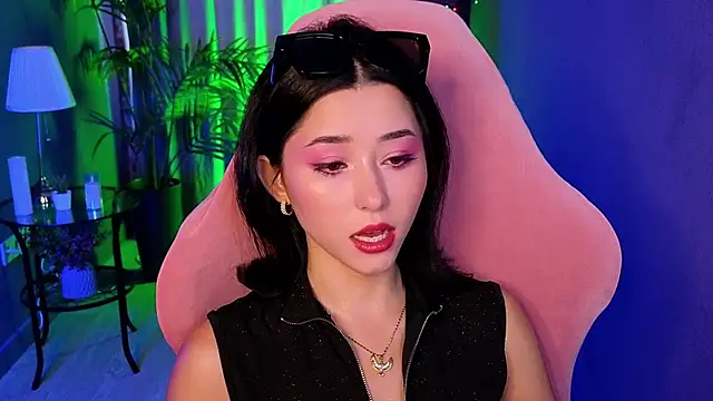 RedMidnight online show from 06/19/26, 03:29