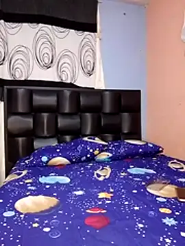 the pink girl online show from 11/27/25, 06:14