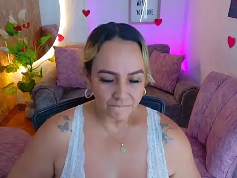 Aunty milf online show from 01/12/26, 07:09