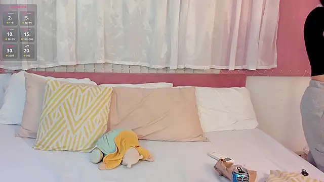 CharlotteBlossom online show from 01/07/26, 08:14