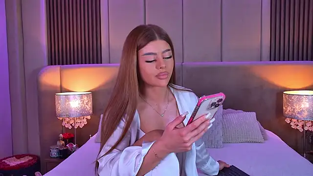 StephanieYves online show from 06/04/26, 04:44
