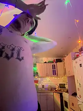 Rabizoon online show from 12/16/25, 01:59