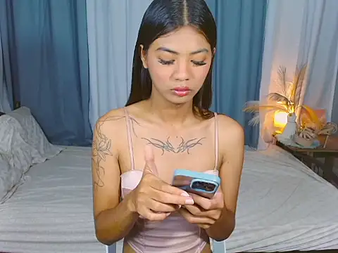 Snapshot of SamaraMillers chatting on 06/04/26, 03:49 SamaraMillers online show from 06/04/26, 03:49
