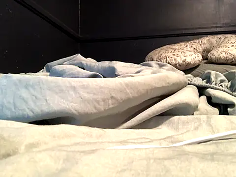 xxxenzo1 online show from 10/26/25, 03:12