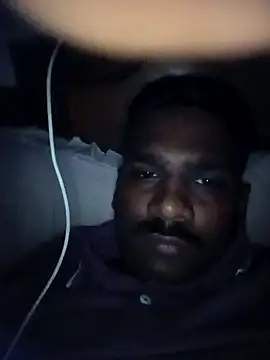 Snapshot of rara0728 chatting on 11/26/25, 08:42 rara0728 online show from 11/26/25, 08:42