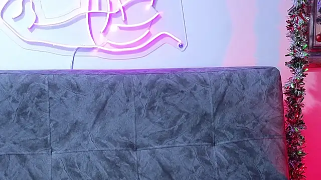 MightyLaura1 online show from 12/20/25, 10:34