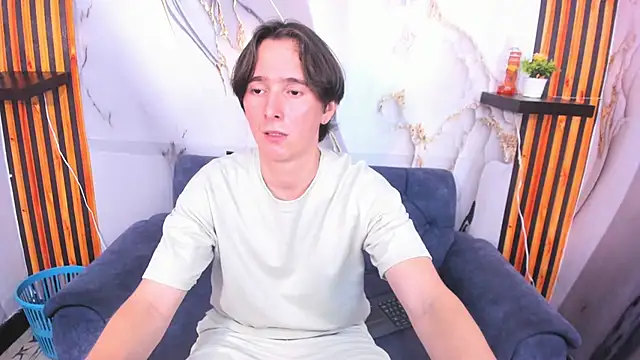 Aaron LatinMen2 online show from 11/28/25, 03:50