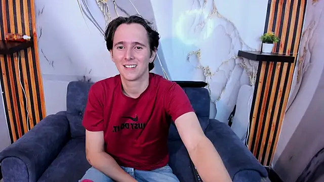 Aaron LatinMen2 online show from 11/25/25, 03:40