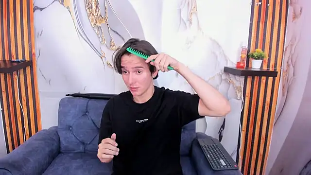 Aaron LatinMen2 online show from 11/26/25, 03:39