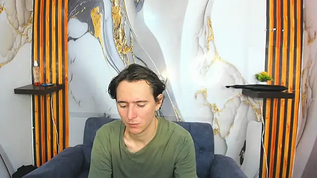 Aaron LatinMen2 online show from 11/30/25, 07:58