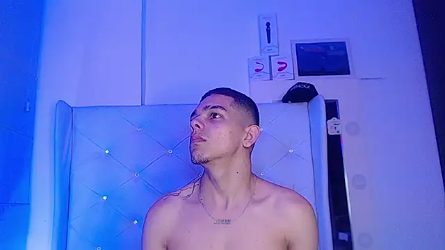 Noah and kim69 online show from 12/05/25, 03:16