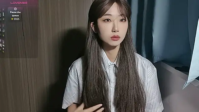 Yyoo-99 online show from 11/29/25, 10:10