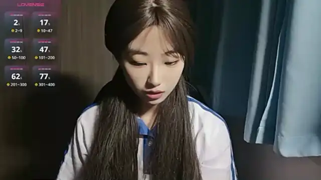 Yyoo-99 online show from 11/28/25, 10:21