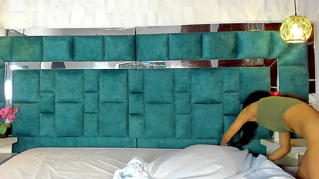  bonnyandclyde online show from 04/07/26, 12:40