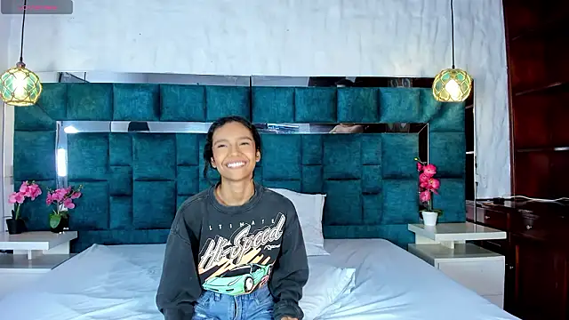  bonnyandclyde online show from 02/26/26, 01:33