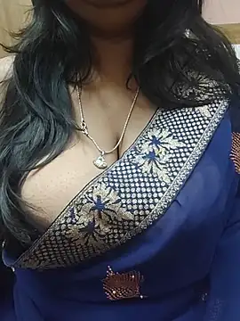 Curvy Pooja online show from 05/31/26, 07:58