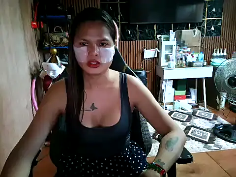 urSweetheart online show from 06/30/26, 02:00