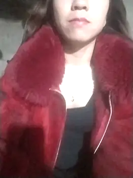 tieutam122 online show from 11/28/25, 10:43