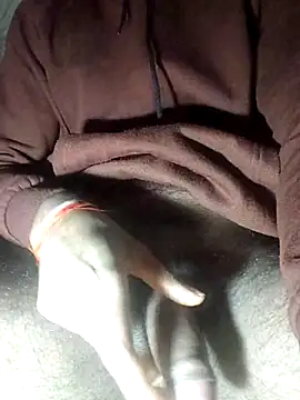 Snapshot of bigdick2299 chatting on 11/29/25, 06:30 bigdick2299 online show from 11/29/25, 06:30