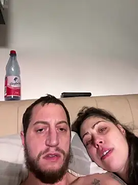 Snapshot of AlessiaMarco chatting on 12/17/25, 11:54 AlessiaMarco online show from 12/17/25, 11:54