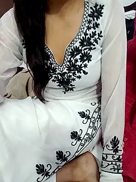 Triptii 0 online show from 12/05/25, 06:17