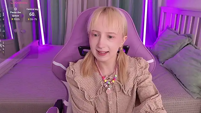 Snapshot of _Babyface_ chatting on 07/16/26, 01:08 Babyface online show from 07/16/26, 01:08