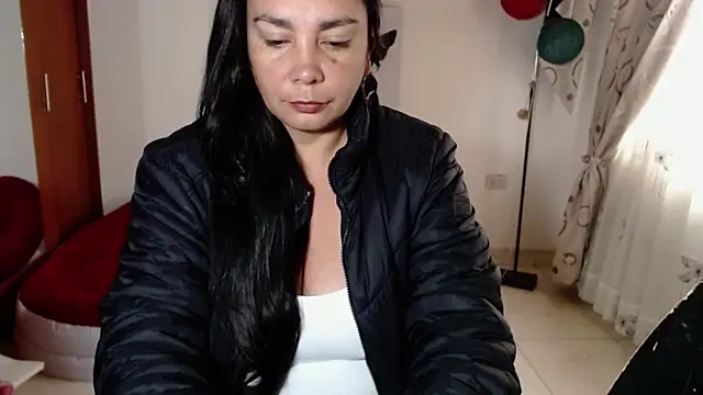vivian-milf online show from 12/02/25, 01:13