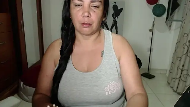 vivian-milf online show from 04/11/26, 01:35