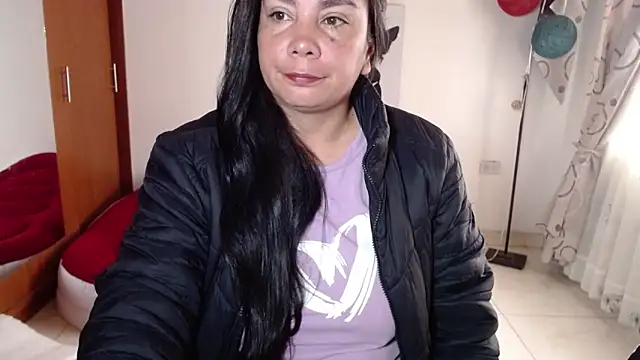 vivian-milf online show from 11/26/25, 01:22