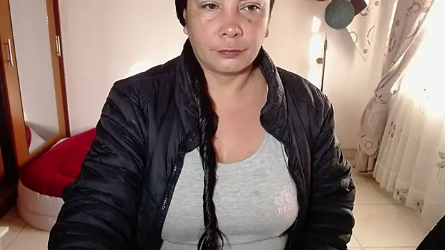 vivian-milf online show from 02/10/26, 12:26