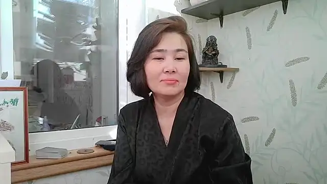 Nettie Allie online show from 12/15/25, 08:53