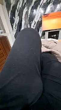 diavoletta77 online show from 11/26/25, 07:47