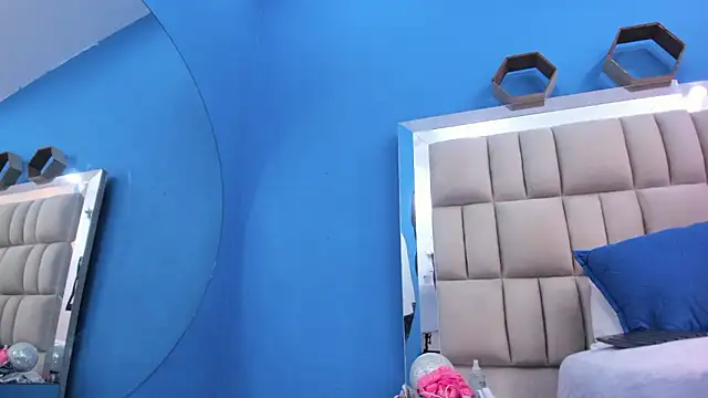 melany love0 online show from 03/24/26, 01:33