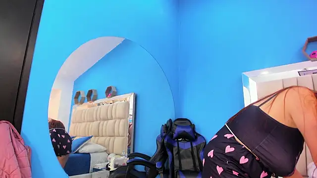 melany love0 online show from 02/26/26, 12:49